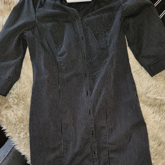 Dresses - Picture 6 of 6